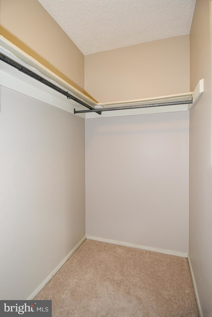 2300 Pimmit Drive - Photo 23