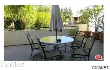 939 Palm Ave Apt 204 - Photo 3