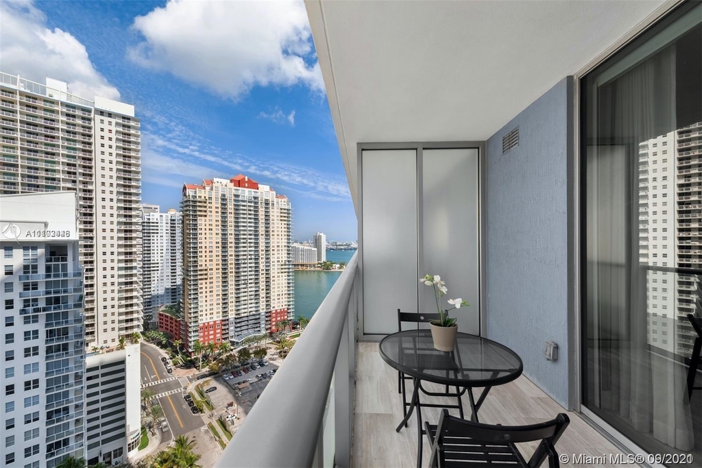 1300 Brickell Bay Dr - Photo 2