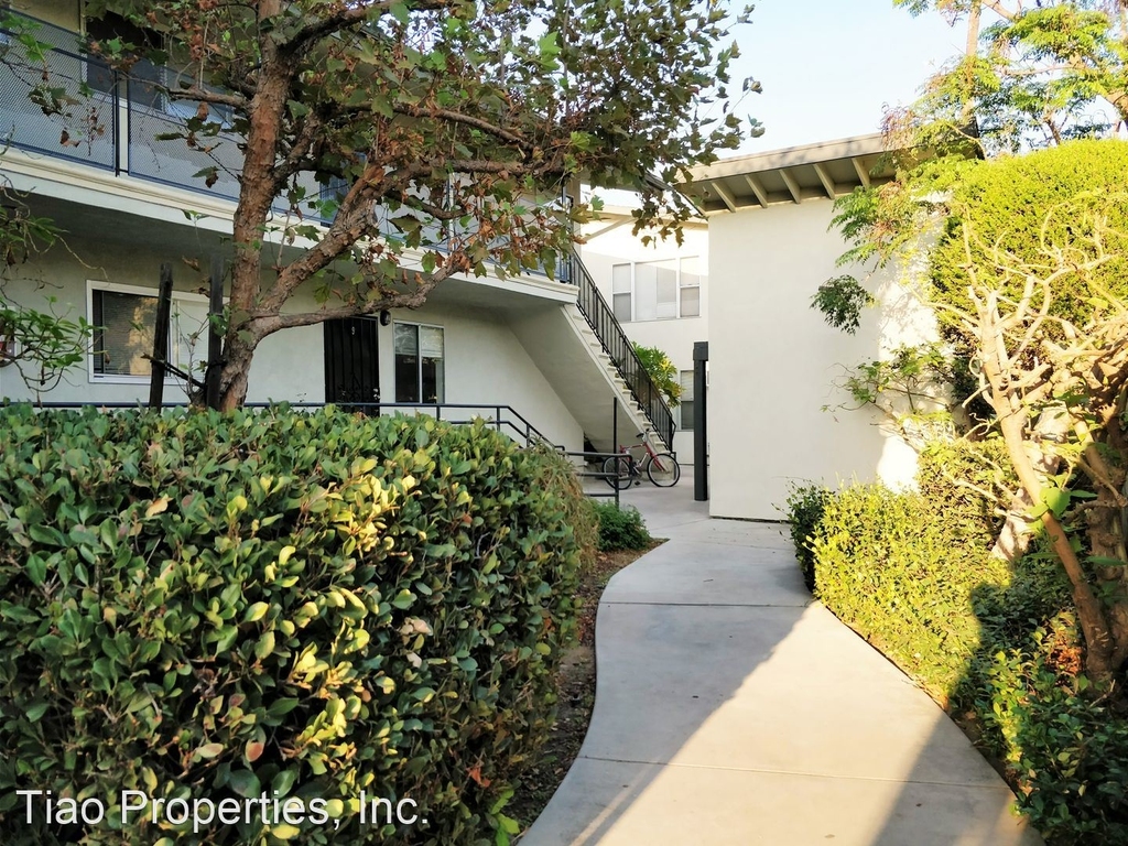 5903 Cahuenga Blvd - Photo 3