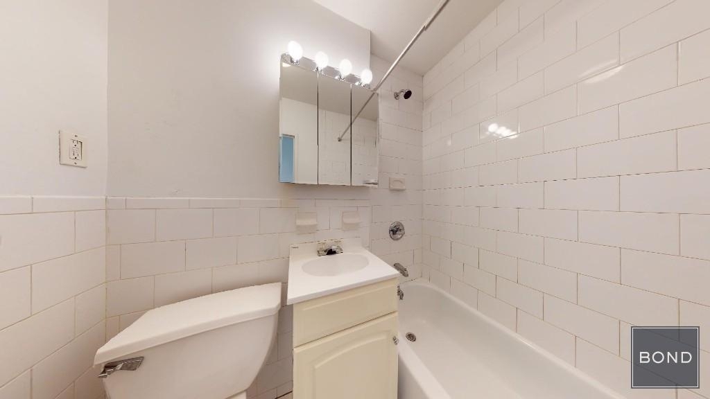 345 East 76th Street - Photo 3