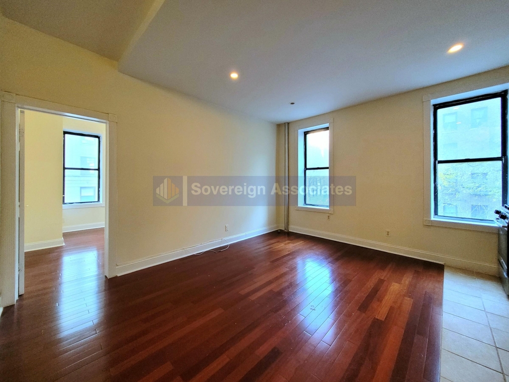 255 Fort Washington Avenue - Photo 2