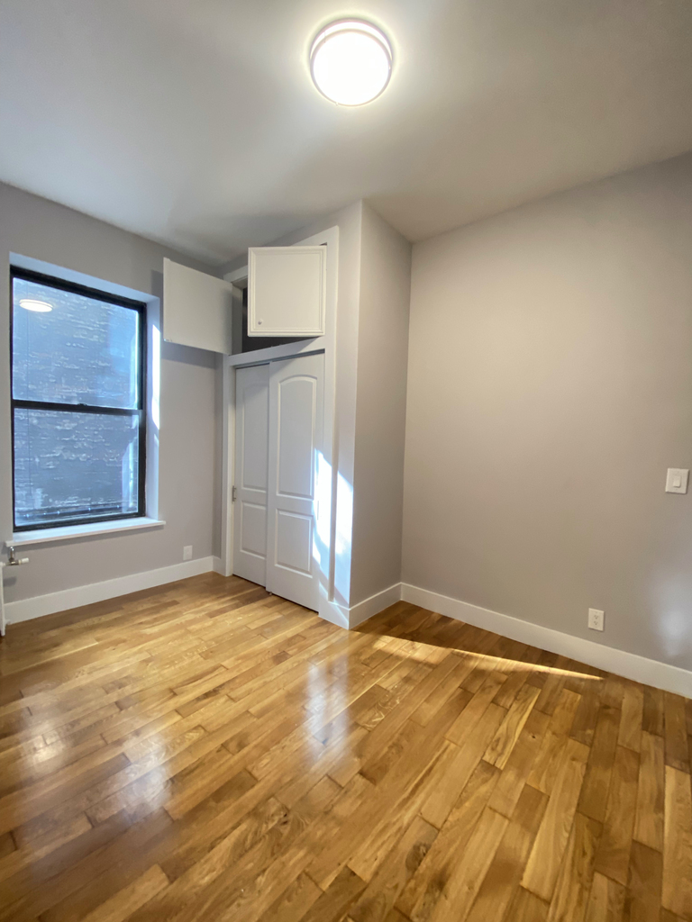 561 Lenox Avenue - Photo 5