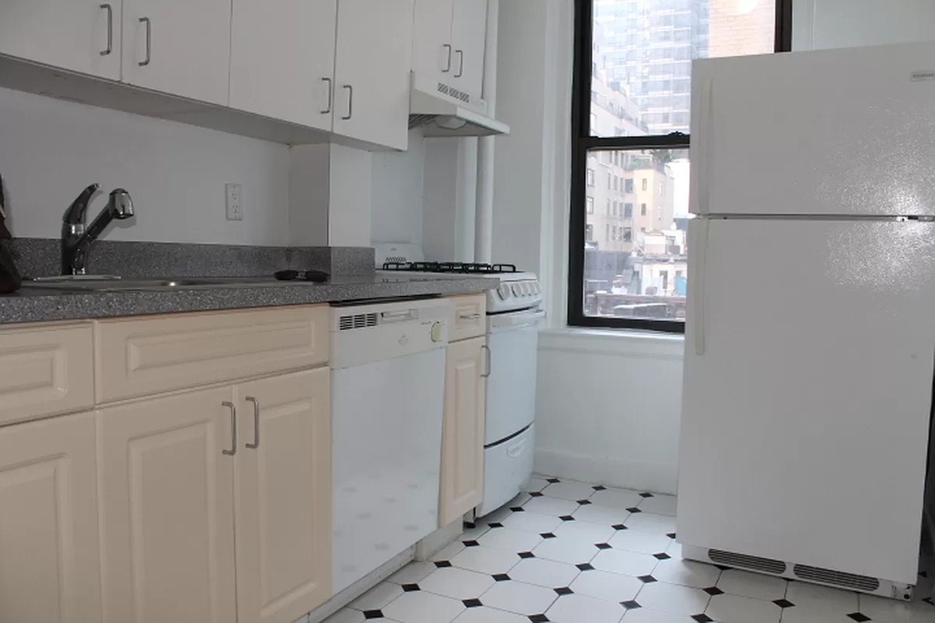 55 West 55th Street - Photo 6