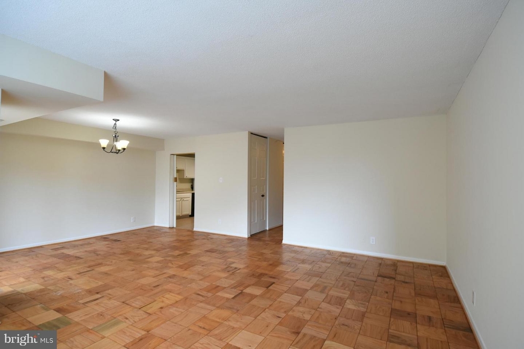 4601 Park Ave N #604 - Photo 7