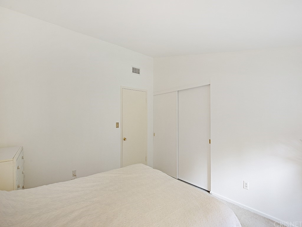 17123 Orozco Street - Photo 36