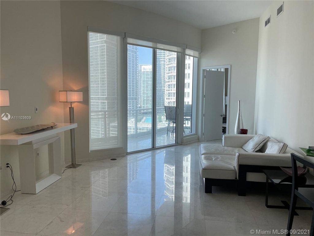 900 Brickell Key Blvd - Photo 4