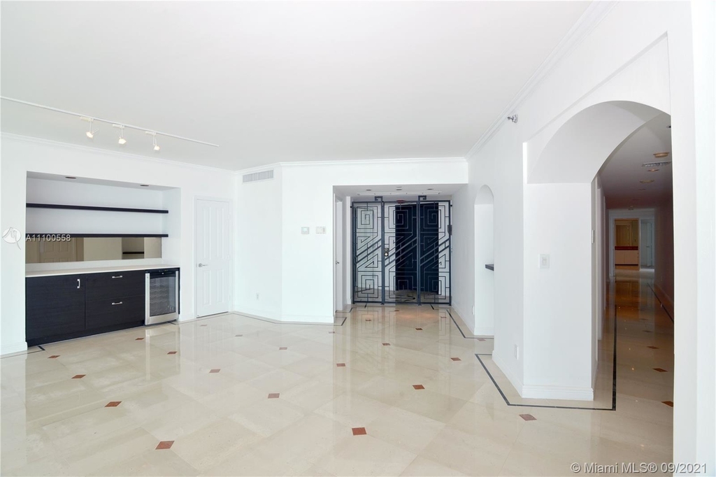 2127 Brickell Ave - Photo 8