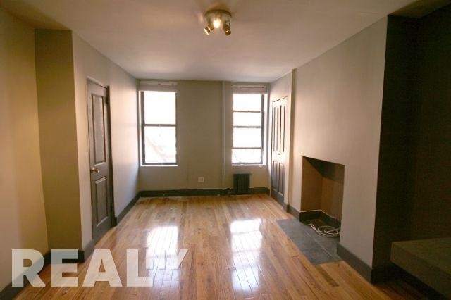 516 East 5th Street - Photo 1