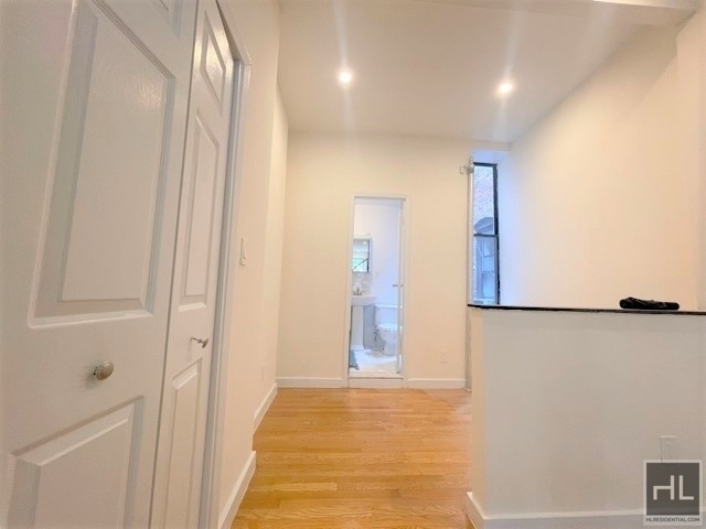 East 82 Street - Photo 3