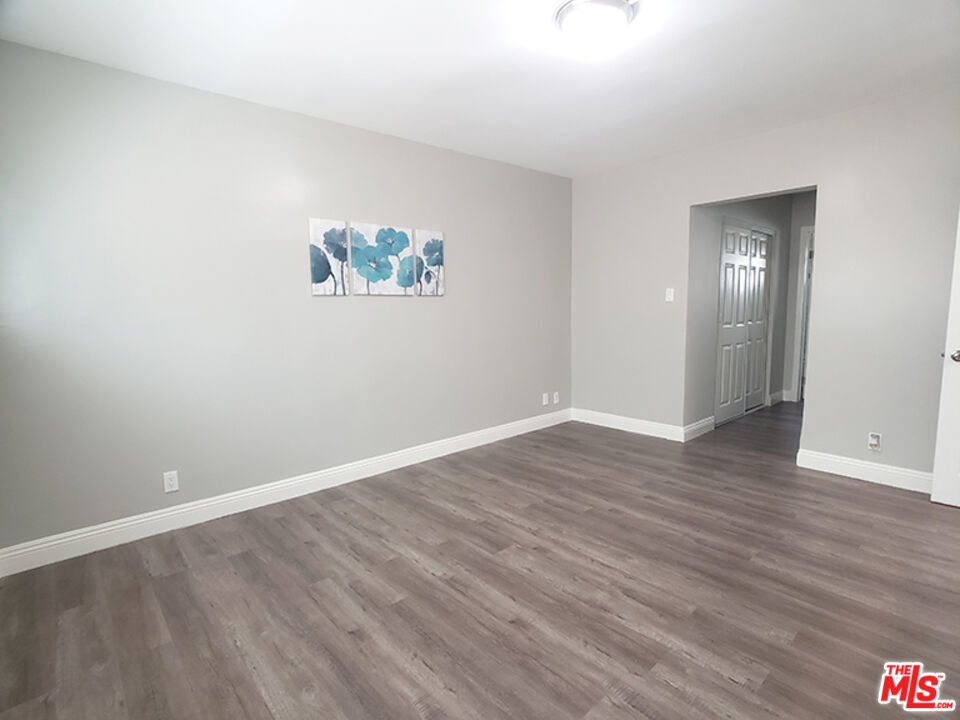 2040 S Sherbourne Dr - Photo 8