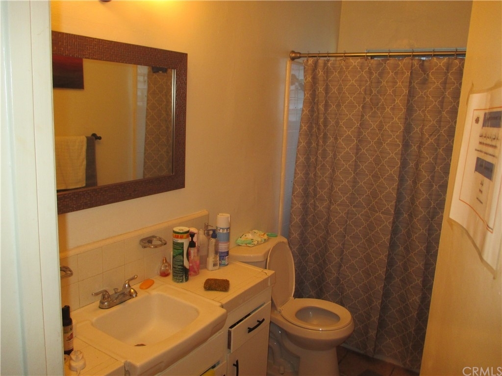 214 E Hazel Street - Photo 3