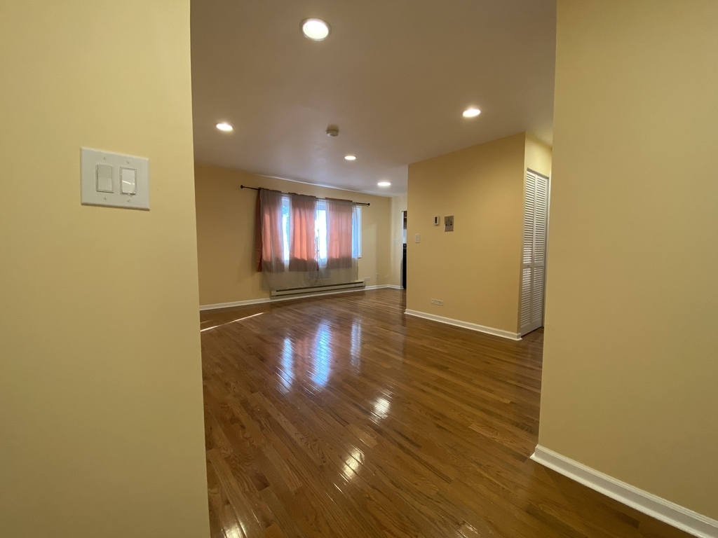 727 South Maple Avenue - Photo 3