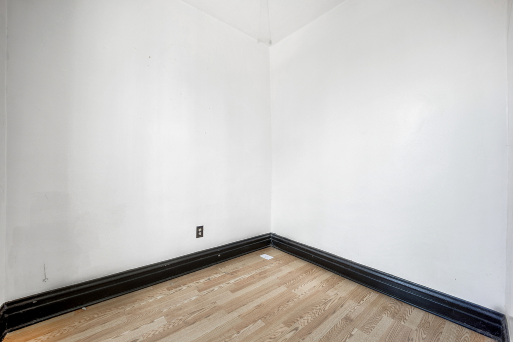 2302 West 19th Street - Photo 6