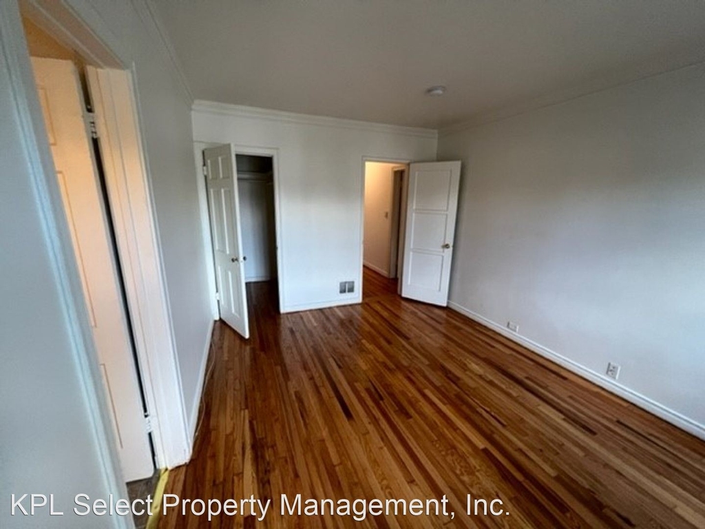 Roxbury Plaza 401/403 S. Spalding Dr. & 9800 - 9822 Olympic Boulevard - Photo 22