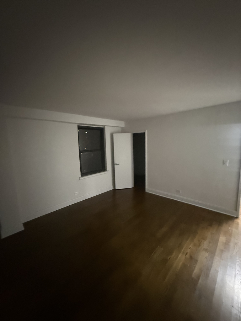 240 East 82nd Street - Photo 14
