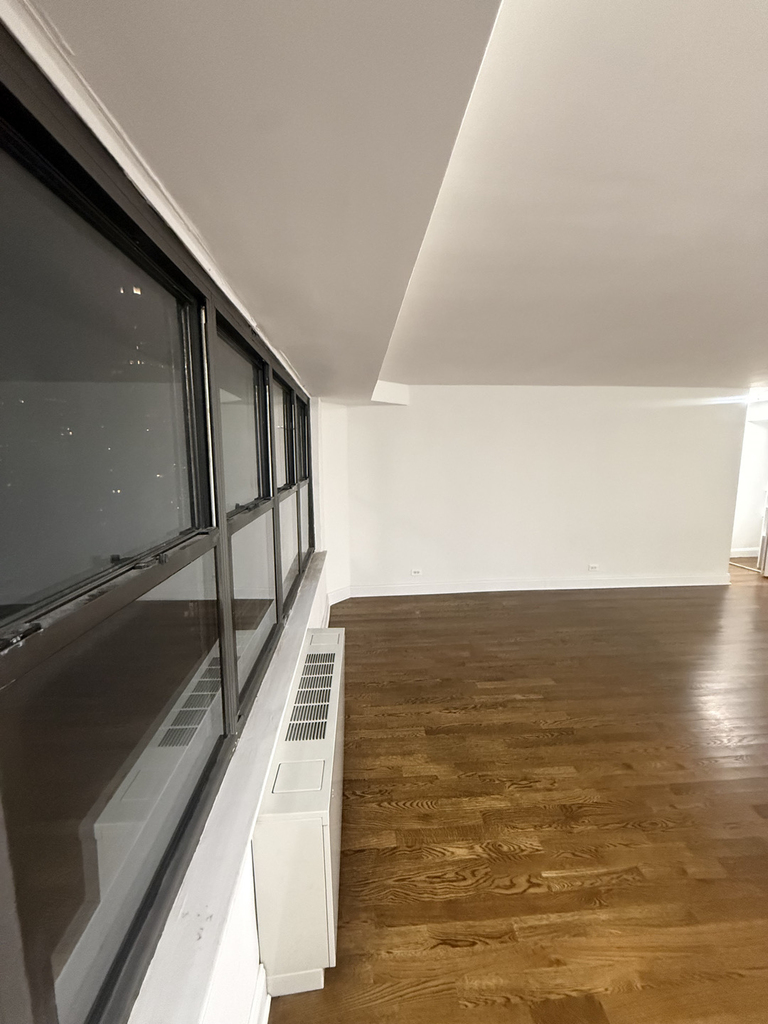 240 East 82nd Street - Photo 6