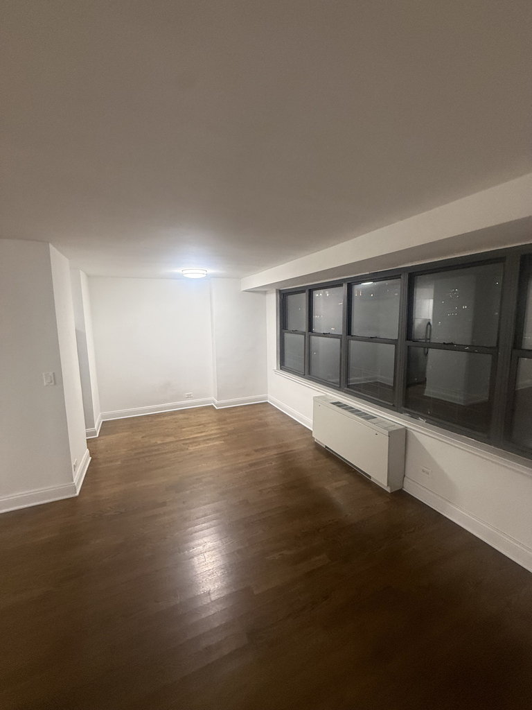 240 East 82nd Street - Photo 2