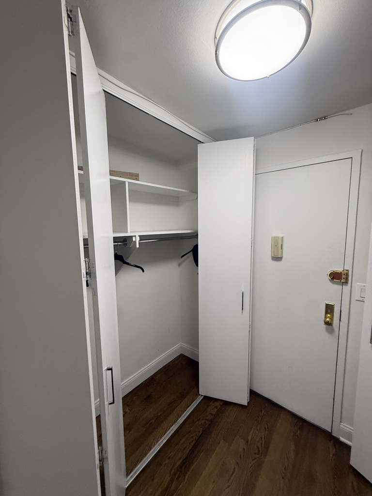 240 East 82nd Street - Photo 9