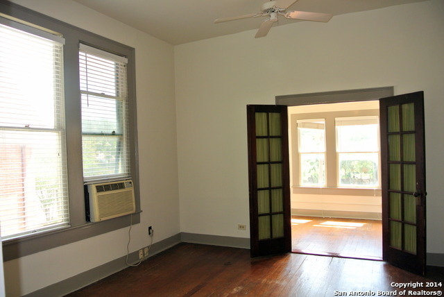 423 W Woodlawn Ave - Photo 3