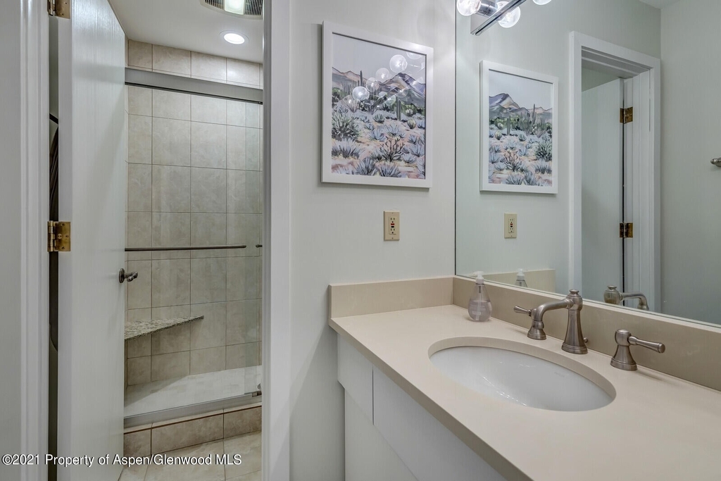 135 Carriage Way - Photo 12