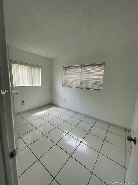 8005 Sw 107th Ave - Photo 11