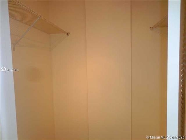 19390 Collins Ave - Photo 7