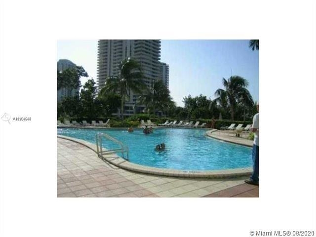 19390 Collins Ave - Photo 8