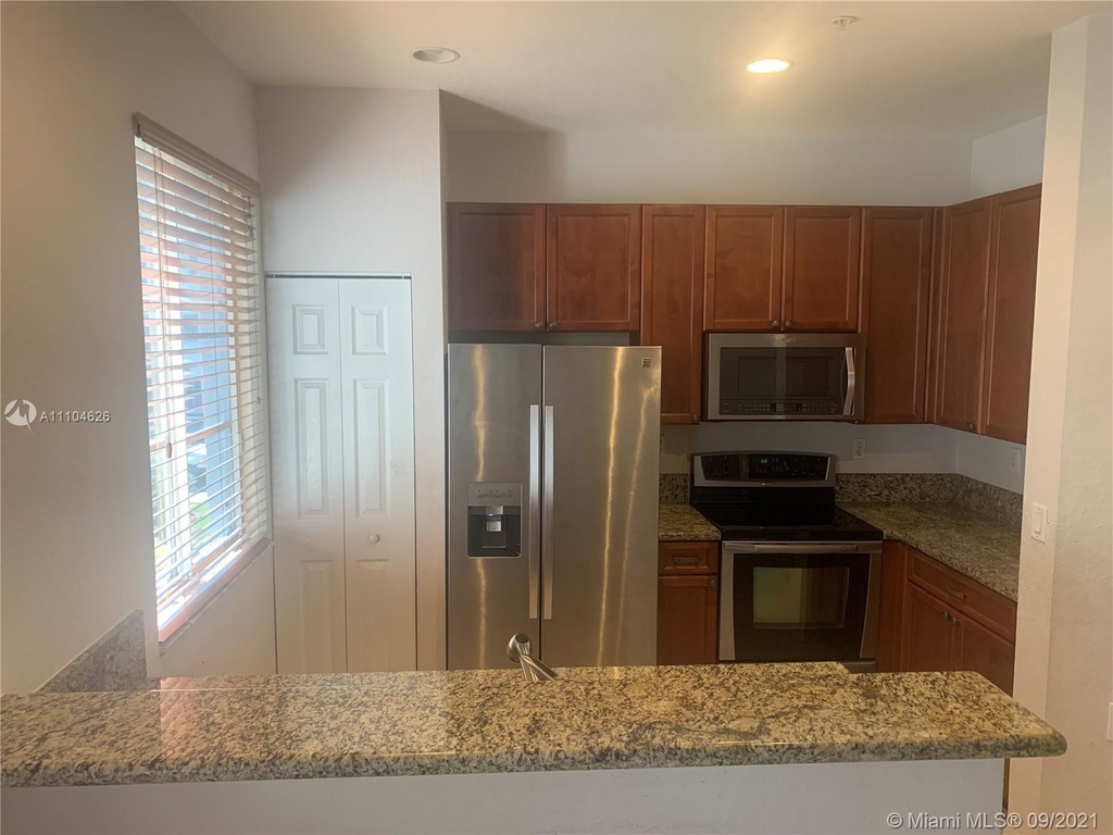 12430 Sw 50th St - Photo 5