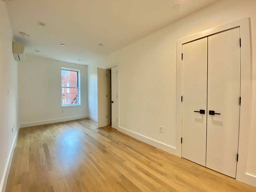 732 St Marks Avenue - Photo 2