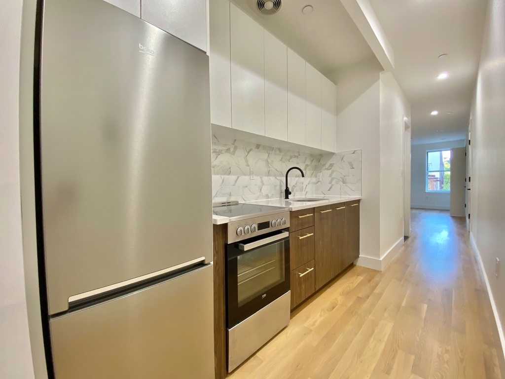 732 St Marks Avenue - Photo 4
