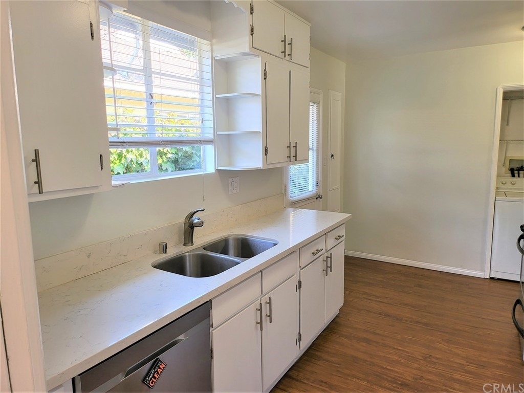 7722 Airport Boulevard - Photo 5