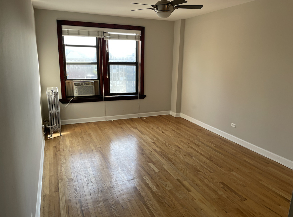 426 West Belmont Avenue - Photo 1