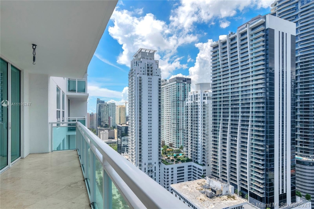 951 Brickell Ave - Photo 3