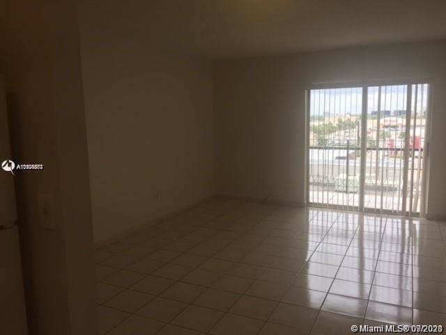 3640 Nw 9th St - Photo 1