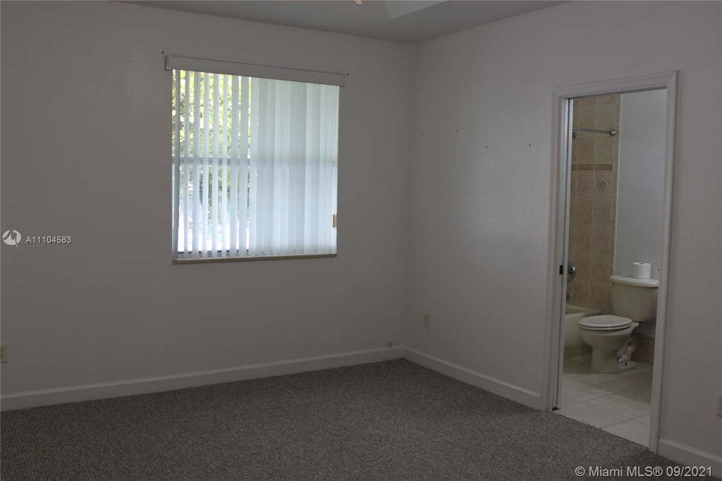 3985 Sw 155th Ave - Photo 21