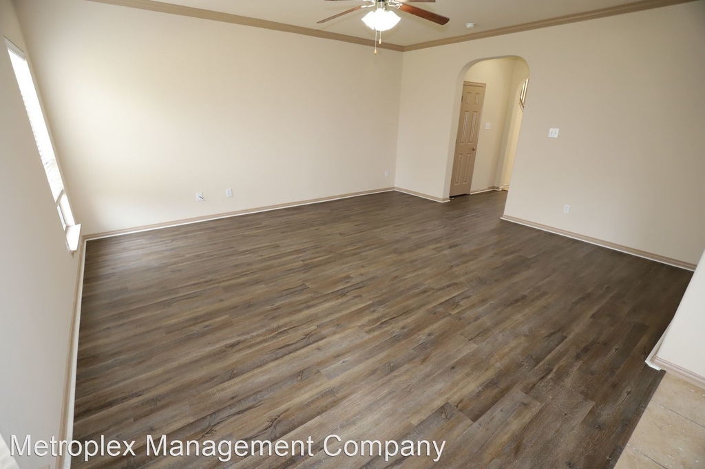 12164 Walden Wood Dr. - Photo 3