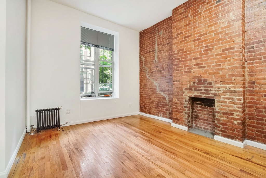 325 West 47th Street - Photo 0