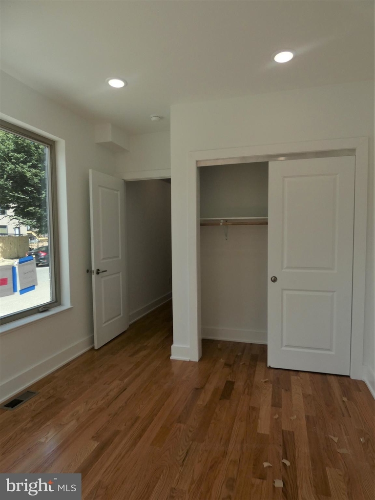 449 W Norris Street - Photo 11