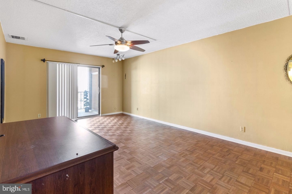 20822 Valley Forge Circle - Photo 11