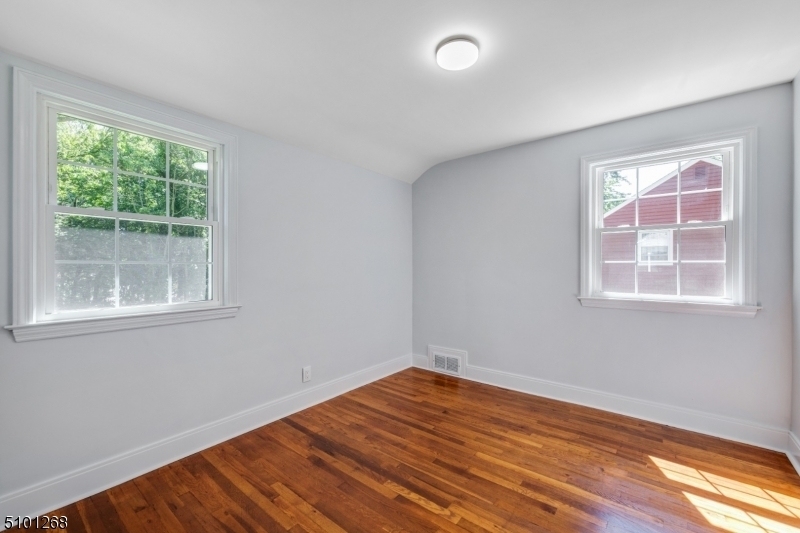 129 Passaic Ave - Photo 20