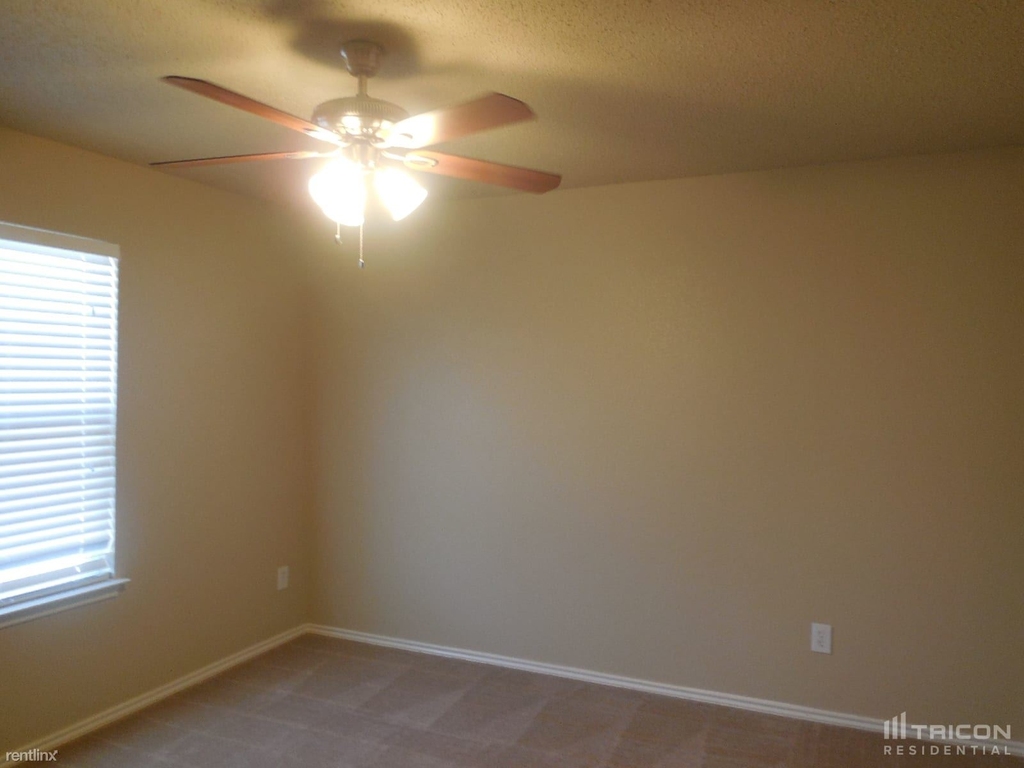 1124 Mustang Ridge Drive - Photo 5