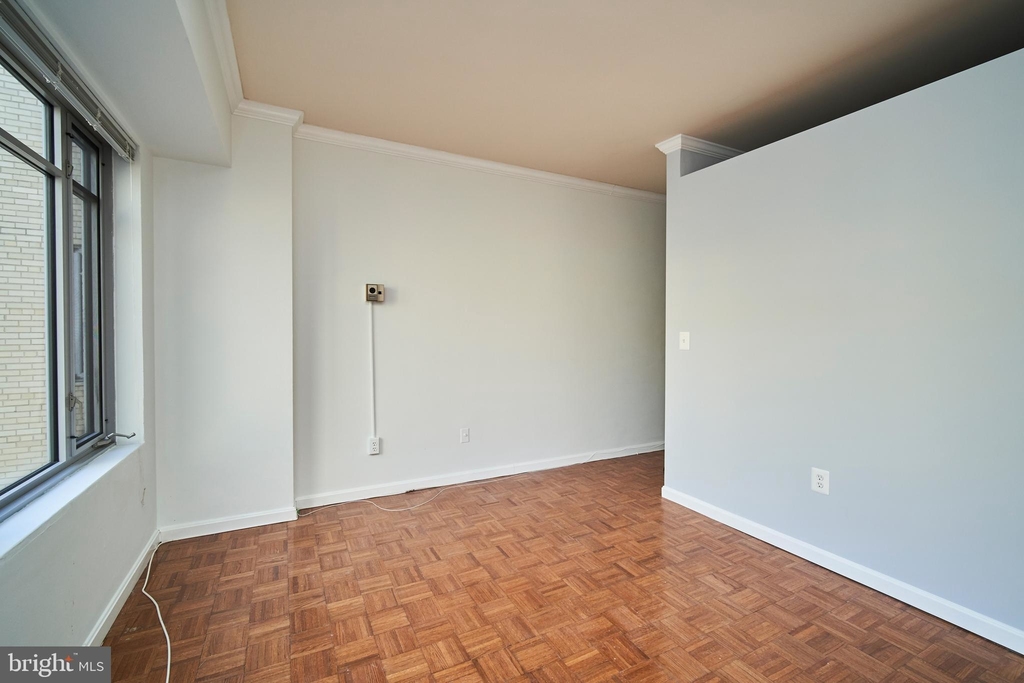 1711 Massachusetts Avenue Nw - Photo 9