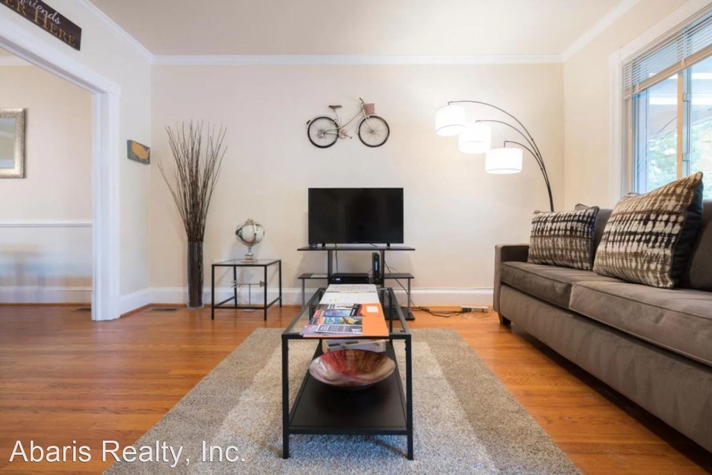 726 Hamilton St Nw - Photo 2