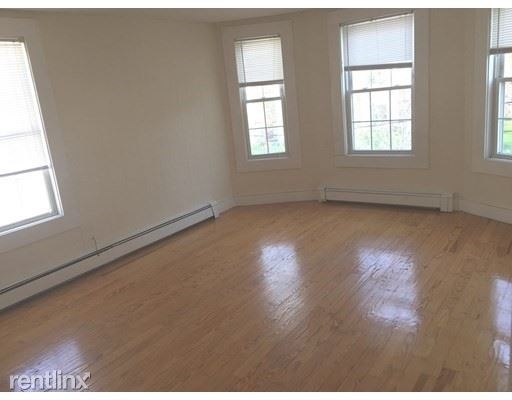 22 Revere St 3a - Photo 5