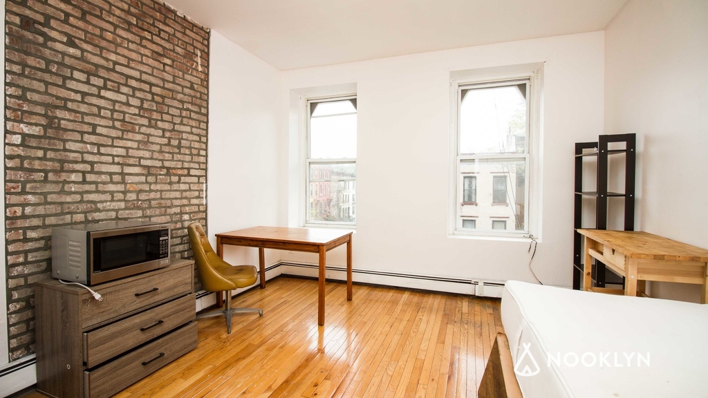 814 Marcy Avenue - Photo 9