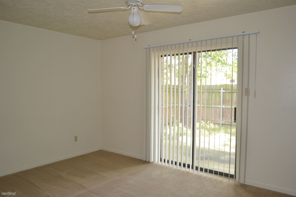 2404 Bandera Dr - Photo 3