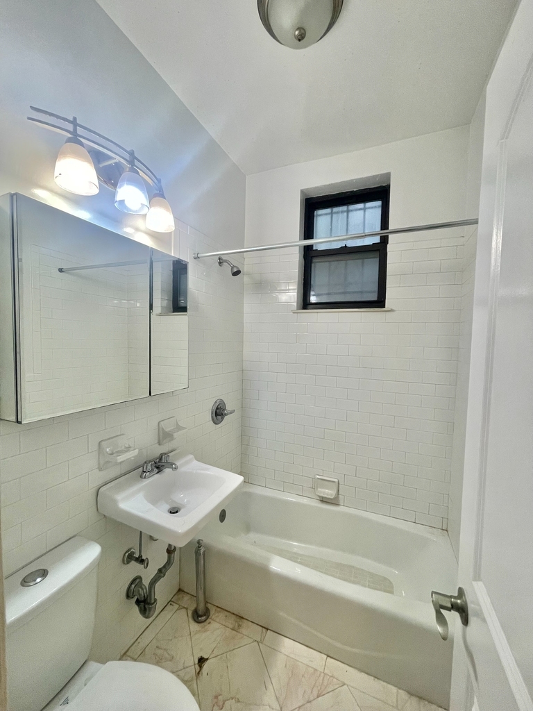 536 East 89th Street - Photo 6