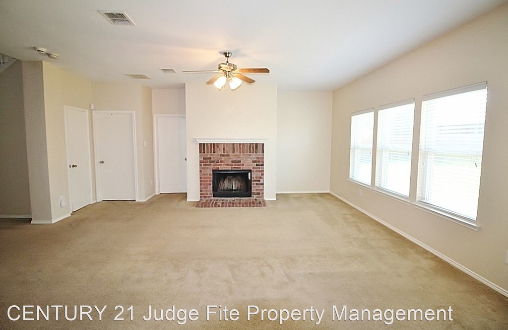 8420 Ridge Creek Drive - Photo 2