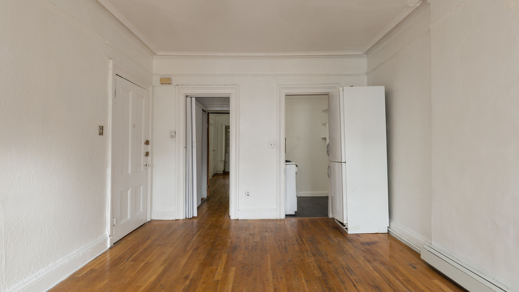 925 Bedford Ave - Unit: Top FL - Photo 1